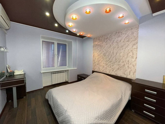 Продам трехкомнатную (3-комн.) квартиру, Карла Маркса ул, 73, Ишим г