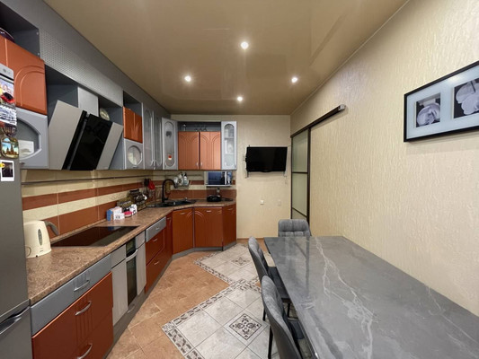 Продам трехкомнатную (3-комн.) квартиру, Карла Маркса ул, 73, Ишим г