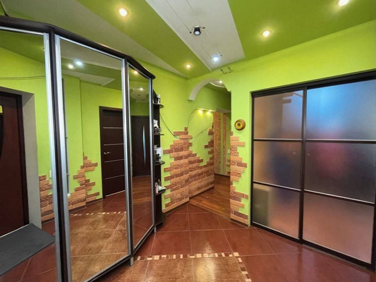 Продам трехкомнатную (3-комн.) квартиру, Карла Маркса ул, 73, Ишим г