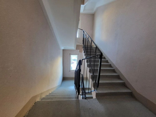 Продам однокомнатную (1-комн.) квартиру, Рощинская ул, 17Б, Гатчина г