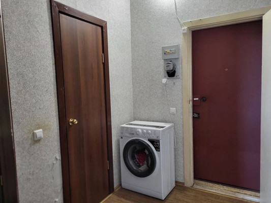 Продам однокомнатную (1-комн.) квартиру, Рощинская ул, 17Б, Гатчина г