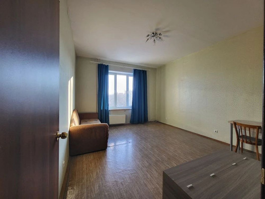 Продам однокомнатную (1-комн.) квартиру, Рощинская ул, 17Б, Гатчина г