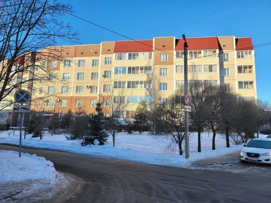 Продам однокомнатную (1-комн.) квартиру, Рощинская ул, 17Б, Гатчина г