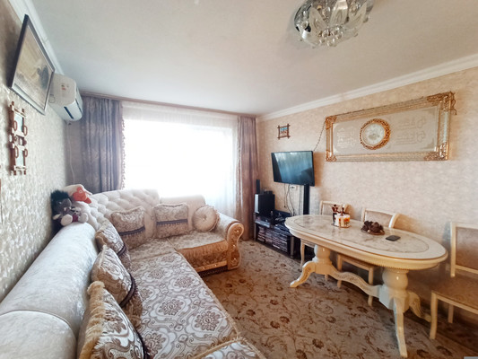 Продам двухкомнатную (2-комн.) квартиру, Юбилейная ул, 3, Крымская Роза с