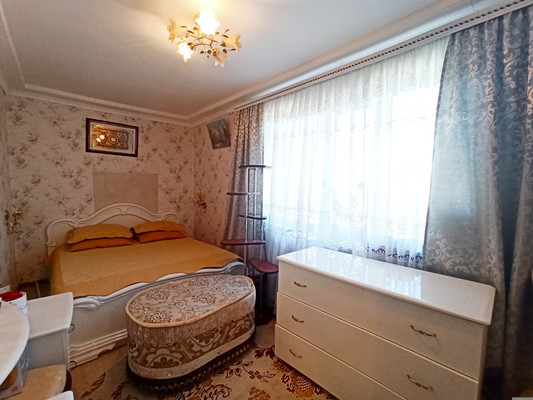 Продам двухкомнатную (2-комн.) квартиру, Юбилейная ул, 3, Крымская Роза с