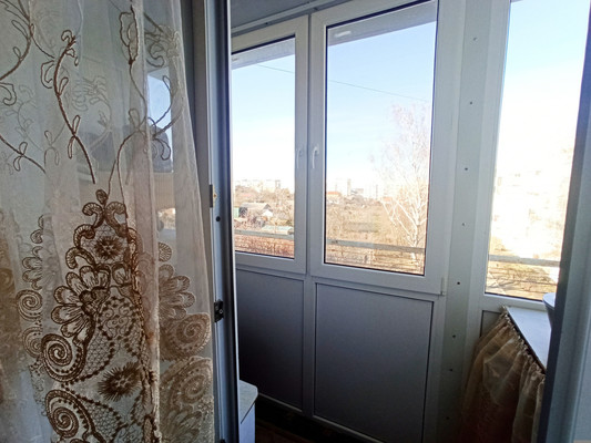 Продам двухкомнатную (2-комн.) квартиру, Юбилейная ул, 3, Крымская Роза с