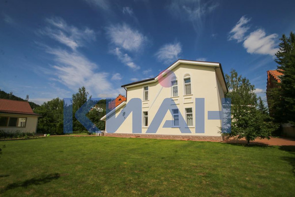 Продам коттедж, Кедровый пер, 11, Красноярск г, 0 км от города