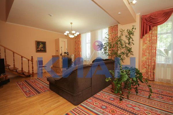 Продам коттедж, Кедровый пер, 11, Красноярск г, 0 км от города