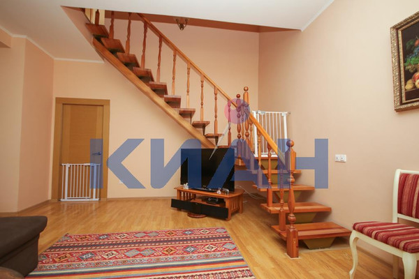 Продам коттедж, Кедровый пер, 11, Красноярск г, 0 км от города