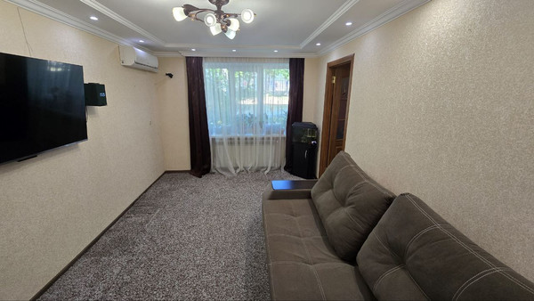 Продам трехкомнатную (3-комн.) квартиру, Мира ул, 10, Школьное п