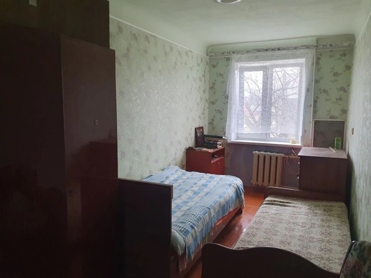 Продам трехкомнатную (3-комн.) квартиру, Красная ул, 15, Кропоткин г