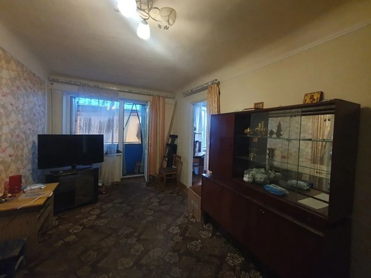 Продам трехкомнатную (3-комн.) квартиру, Красная ул, 15, Кропоткин г