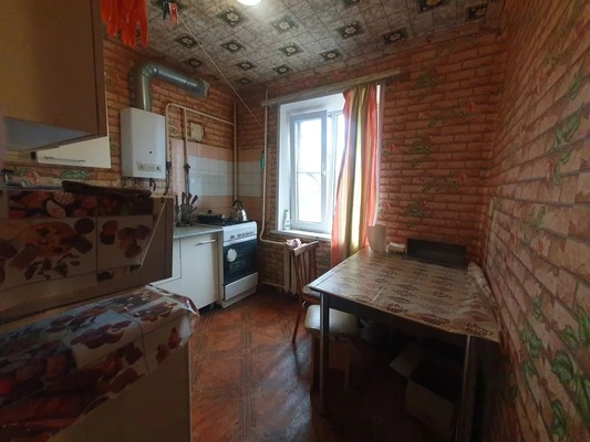 Продам трехкомнатную (3-комн.) квартиру, Красная ул, 15, Кропоткин г