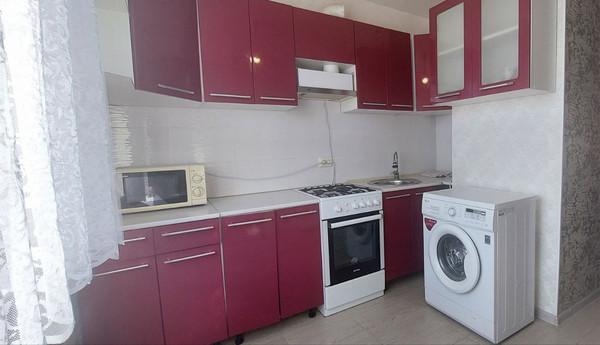 Продам однокомнатную (1-комн.) квартиру, Залесская ул, 83, Симферополь г