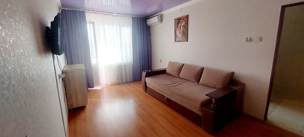 Продам однокомнатную (1-комн.) квартиру, Залесская ул, 83, Симферополь г