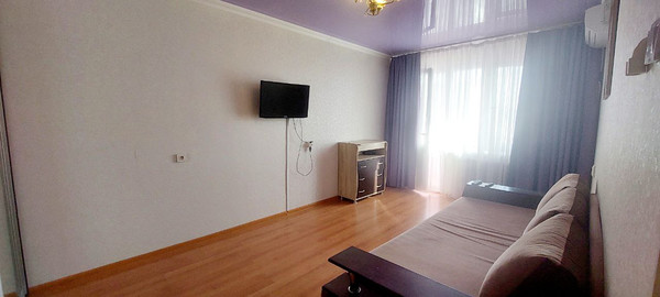 Продам однокомнатную (1-комн.) квартиру, Залесская ул, 83, Симферополь г