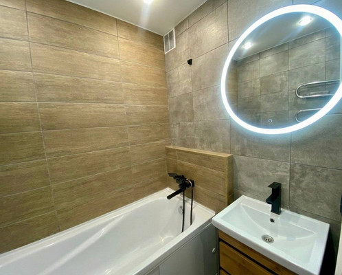 Продам двухкомнатную (2-комн.) квартиру, Ястынская ул, 5, Красноярск г