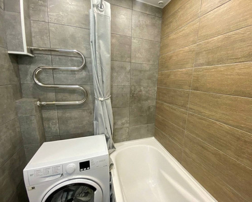 Продам двухкомнатную (2-комн.) квартиру, Ястынская ул, 5, Красноярск г