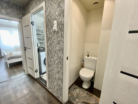 Продам двухкомнатную (2-комн.) квартиру, Ястынская ул, 5, Красноярск г