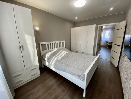 Продам двухкомнатную (2-комн.) квартиру, Ястынская ул, 5, Красноярск г