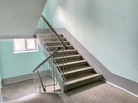 Продам двухкомнатную (2-комн.) квартиру, Ястынская ул, 5, Красноярск г