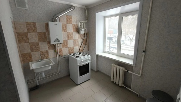 Продам двухкомнатную (2-комн.) квартиру, 1 мкр, 57, Кропоткин г