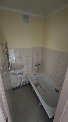 Продам двухкомнатную (2-комн.) квартиру, 1 мкр, 57, Кропоткин г