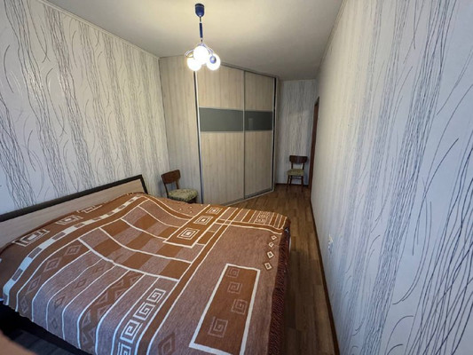 Продам трехкомнатную (3-комн.) квартиру, Гагарина ул, 73, Казань г