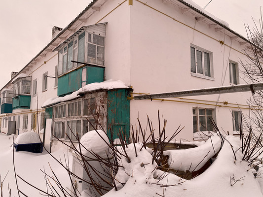 Продам трехкомнатную (3-комн.) квартиру, Микрорайон ул, 33, Сернур пгт