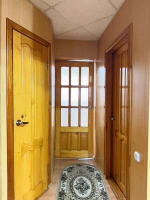 Продам трехкомнатную (3-комн.) квартиру, Бесланеева ул, 4, Терек г