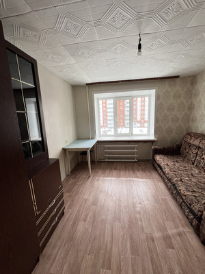 Продам комнату в 8-комн. квартире, Калинина ул, 63/37, Пенза г