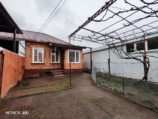 Продам дом, Госпитальная ул, 175, Майкоп г, 0 км от города