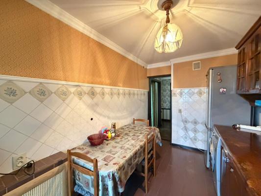 Продам трехкомнатную (3-комн.) квартиру, Ленина ул, 53, Терек г