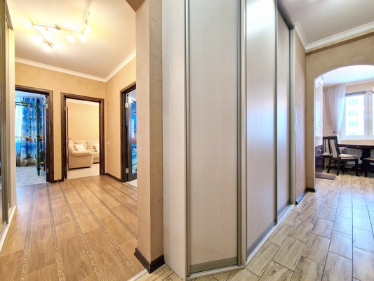 Продам трехкомнатную (3-комн.) квартиру, Кашёнкин Луг ул, 6к3, Москва г