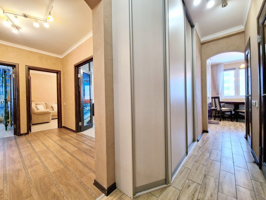 Продам трехкомнатную (3-комн.) квартиру, Кашёнкин Луг ул, 6к3, Москва г