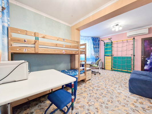 Продам трехкомнатную (3-комн.) квартиру, Кашёнкин Луг ул, 6к3, Москва г