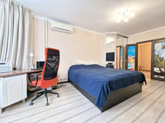 Продам трехкомнатную (3-комн.) квартиру, Кашёнкин Луг ул, 6к3, Москва г