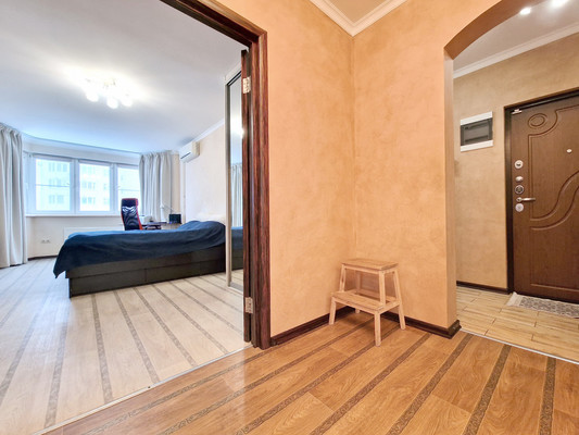 Продам трехкомнатную (3-комн.) квартиру, Кашёнкин Луг ул, 6к3, Москва г