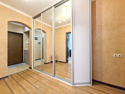 Продам трехкомнатную (3-комн.) квартиру, Кашёнкин Луг ул, 6к3, Москва г