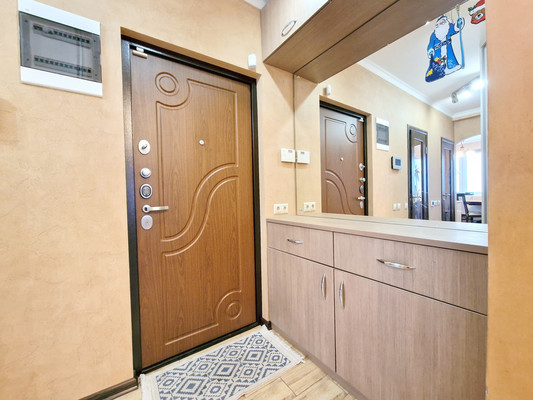 Продам трехкомнатную (3-комн.) квартиру, Кашёнкин Луг ул, 6к3, Москва г