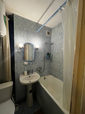 Продам однокомнатную (1-комн.) квартиру, Миллера Ж.А. ул, 54, Симферополь г