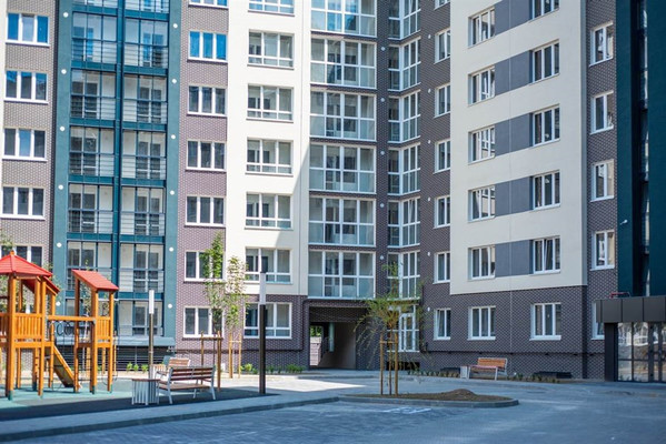 Продам двухкомнатную (2-комн.) квартиру, Новгородская ул, 5к5, Калининград г