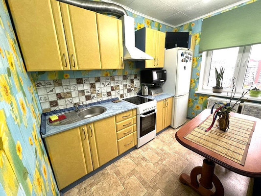 Продам однокомнатную (1-комн.) квартиру, Генерала Павлова ул, 38, Калининград г