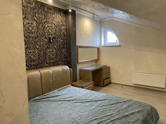 Продам двухкомнатную (2-комн.) квартиру, Артиллерийская ул, 74, Калининград г