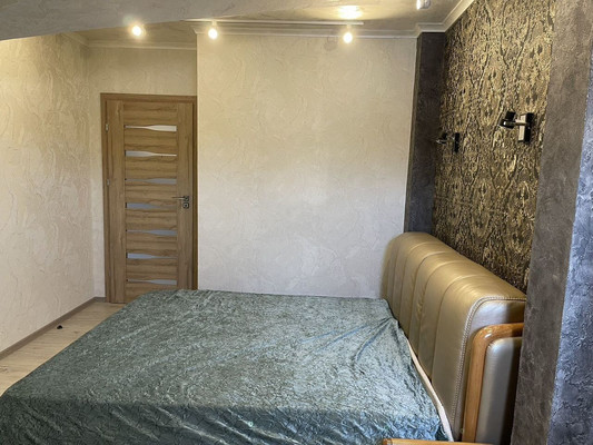 Продам двухкомнатную (2-комн.) квартиру, Артиллерийская ул, 74, Калининград г