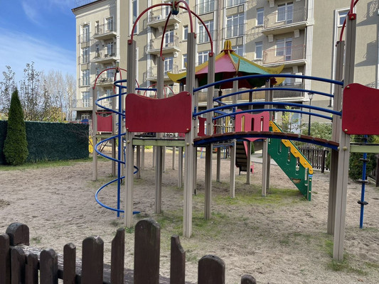 Продам двухкомнатную (2-комн.) квартиру, Артиллерийская ул, 74, Калининград г