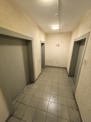 Продам трехкомнатную (3-комн.) квартиру, Новгородская ул, 5к1, Москва г