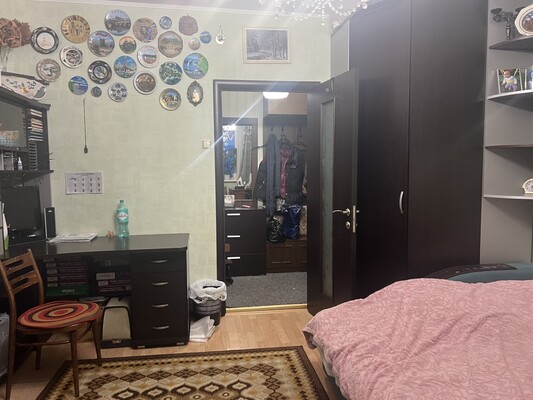 Продам двухкомнатную (2-комн.) квартиру, Новоорловская ул, 8к2, Москва г