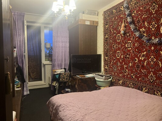 Продам двухкомнатную (2-комн.) квартиру, Новоорловская ул, 8к2, Москва г