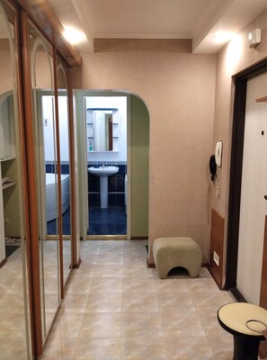 Продам двухкомнатную (2-комн.) квартиру, Крылатские Холмы ул, 41к1, Москва г